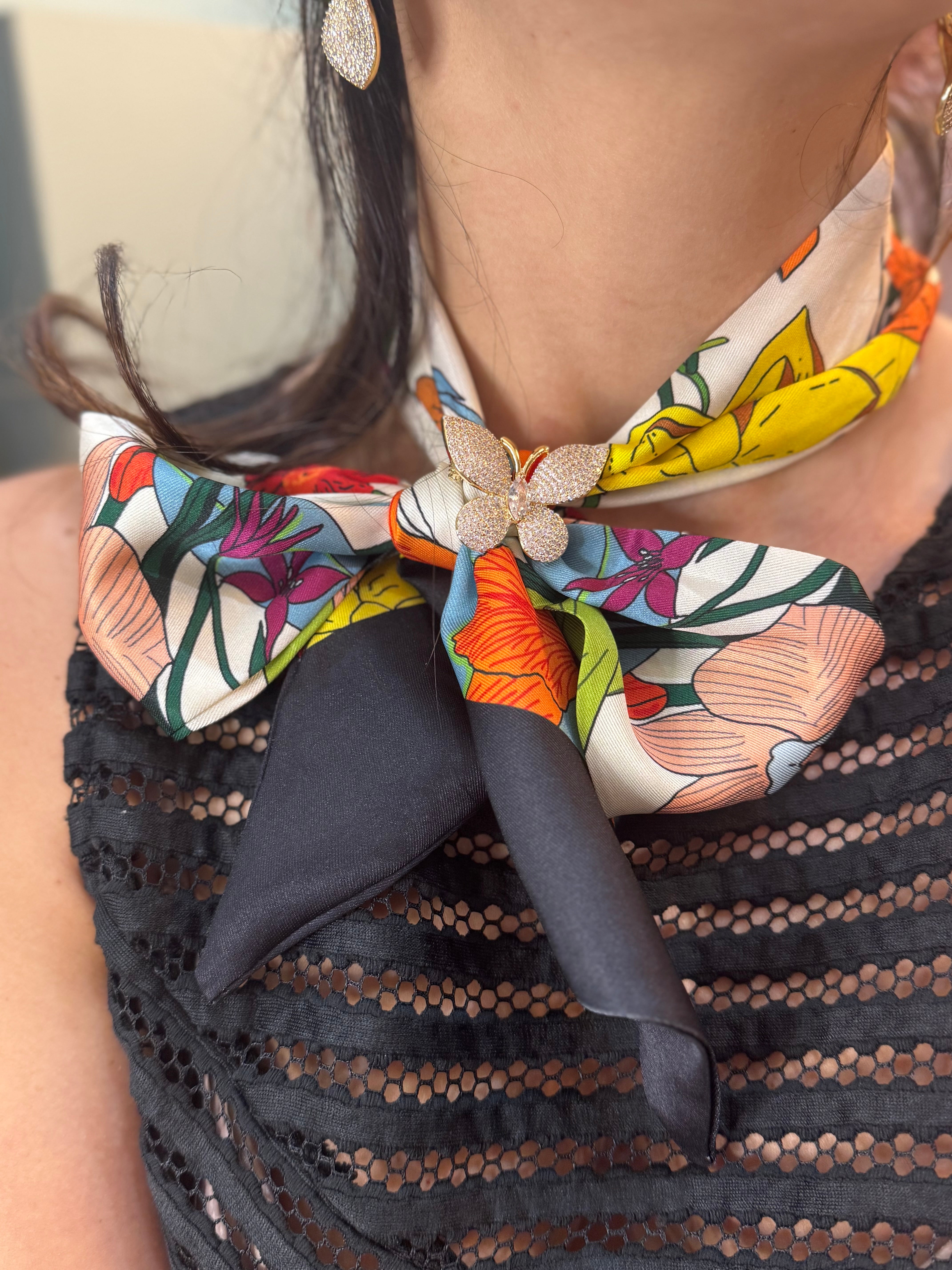 Mini foulard con applicazione