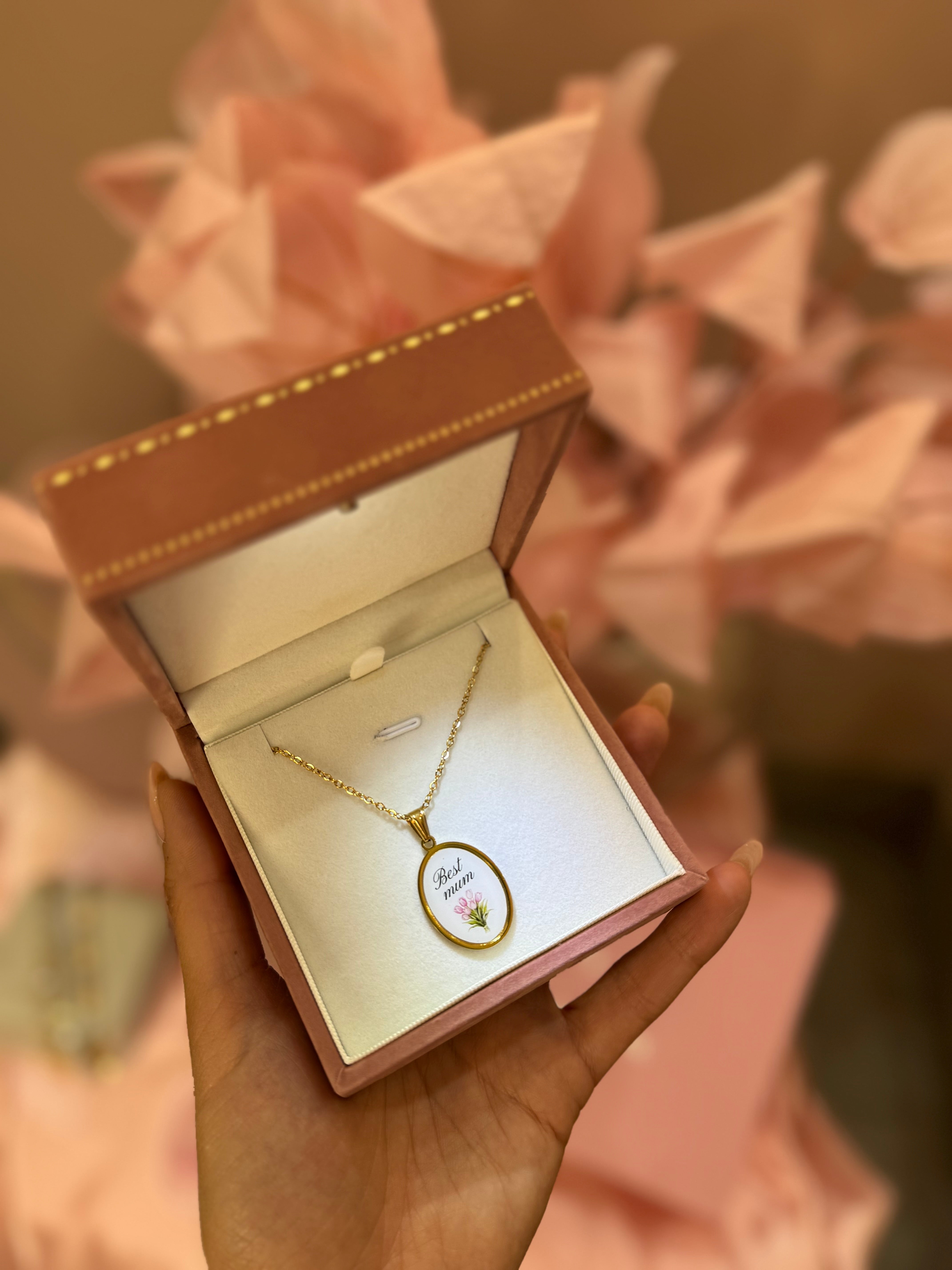 Collana mum
