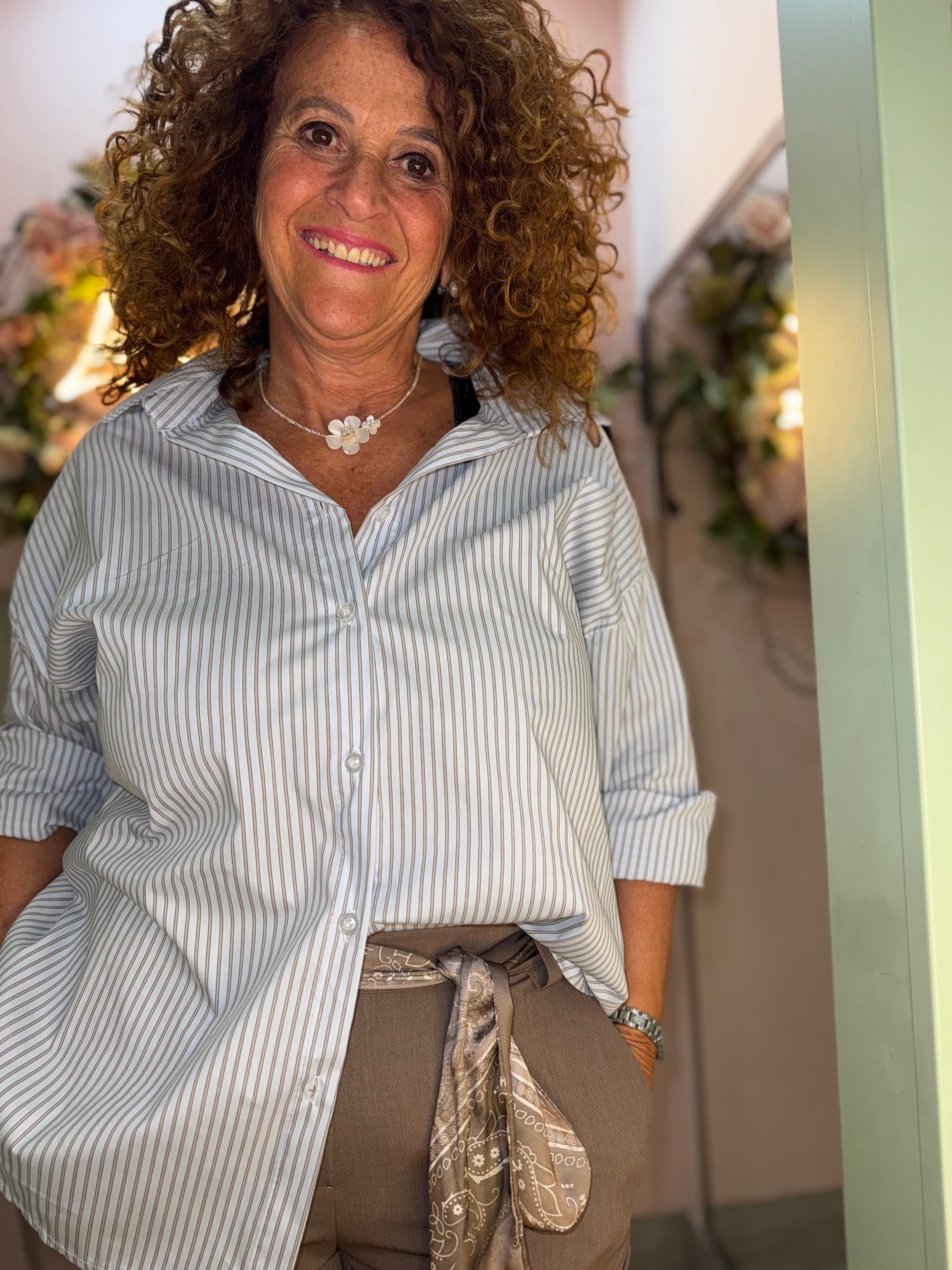 Camicia riga tortora