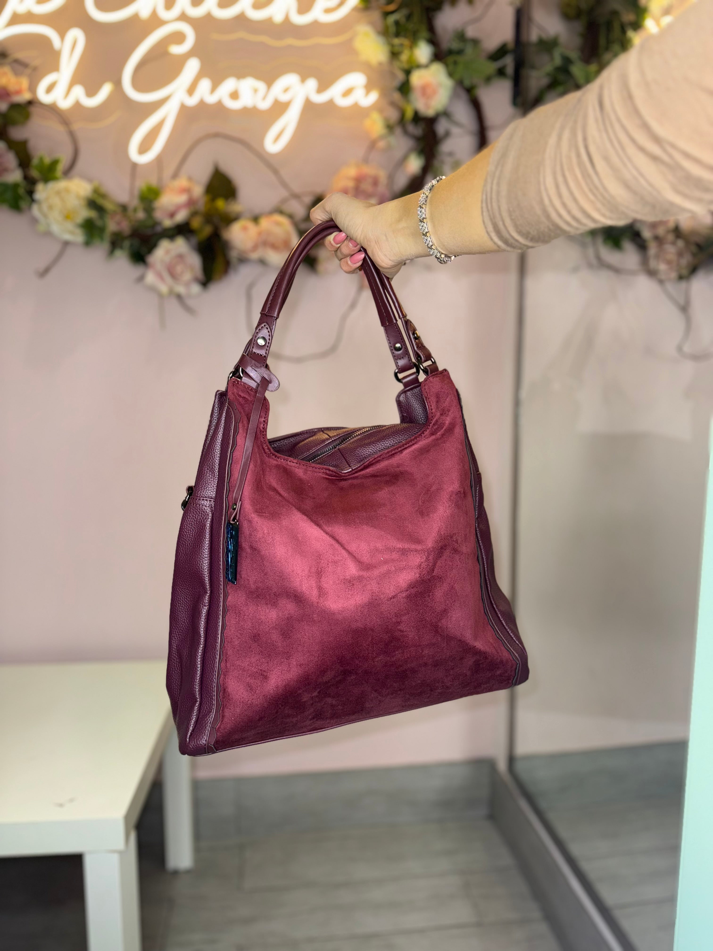 Borsa two red