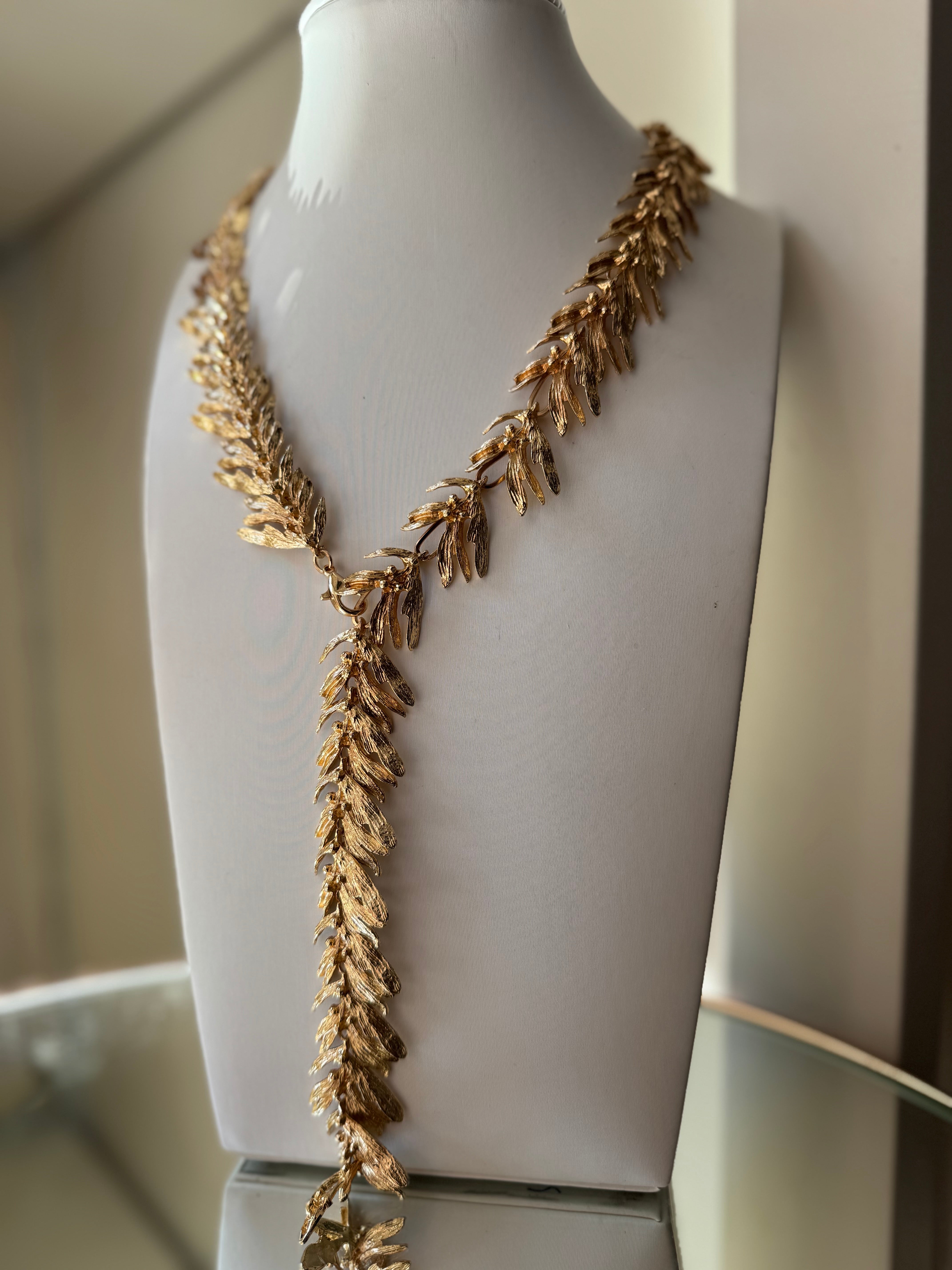 Collana Y foglia
