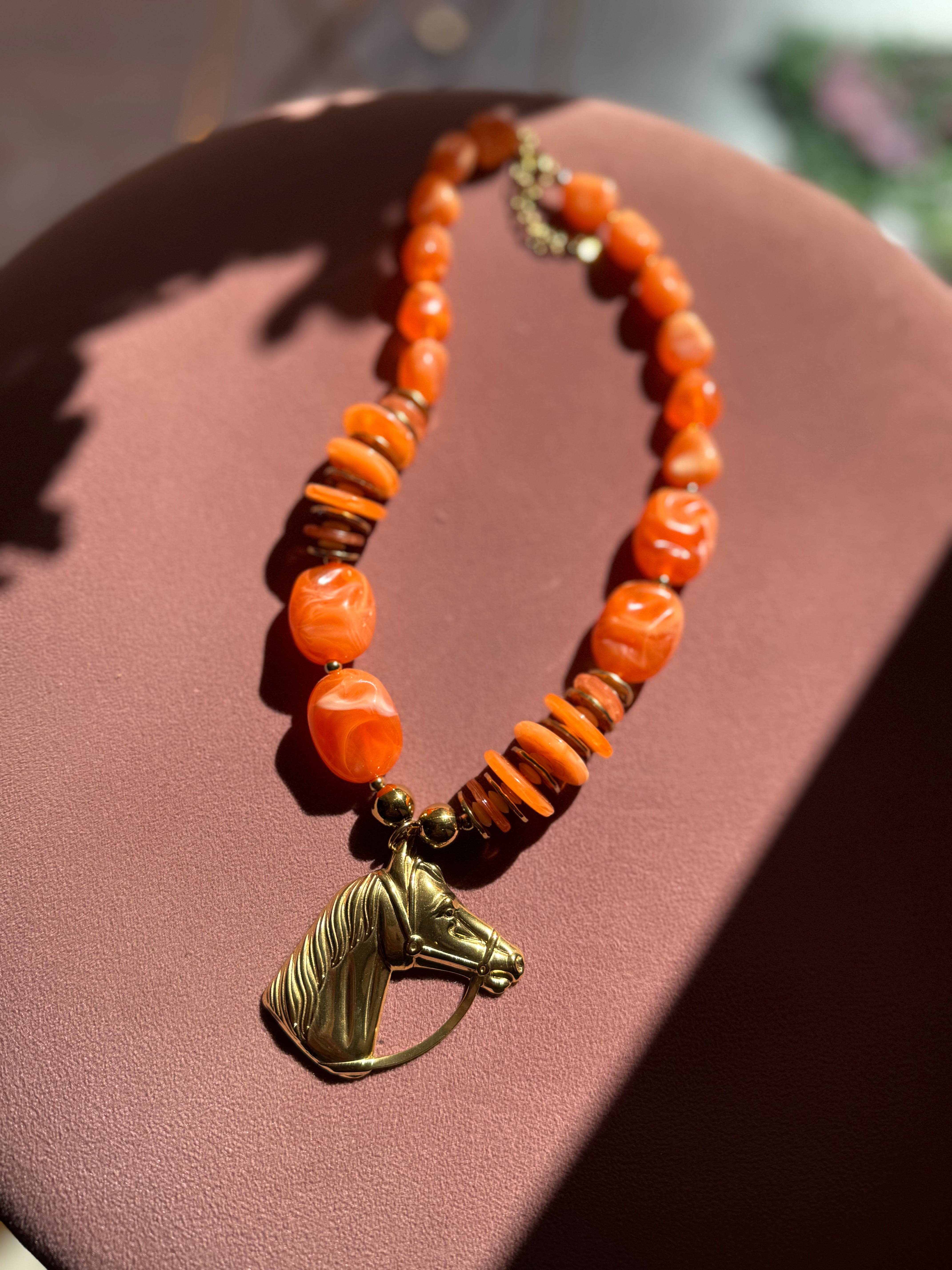 Collana arancione