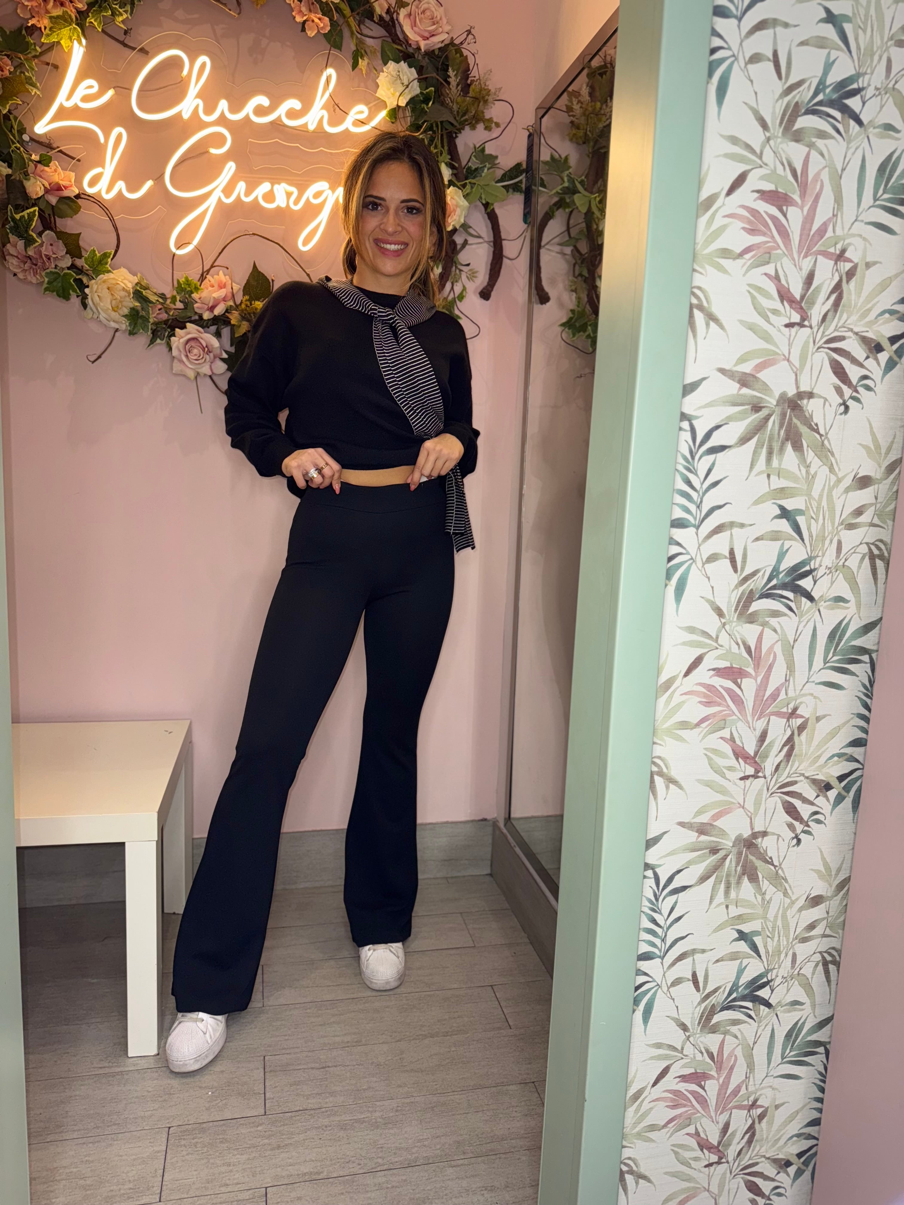 Pantalone contenitivo