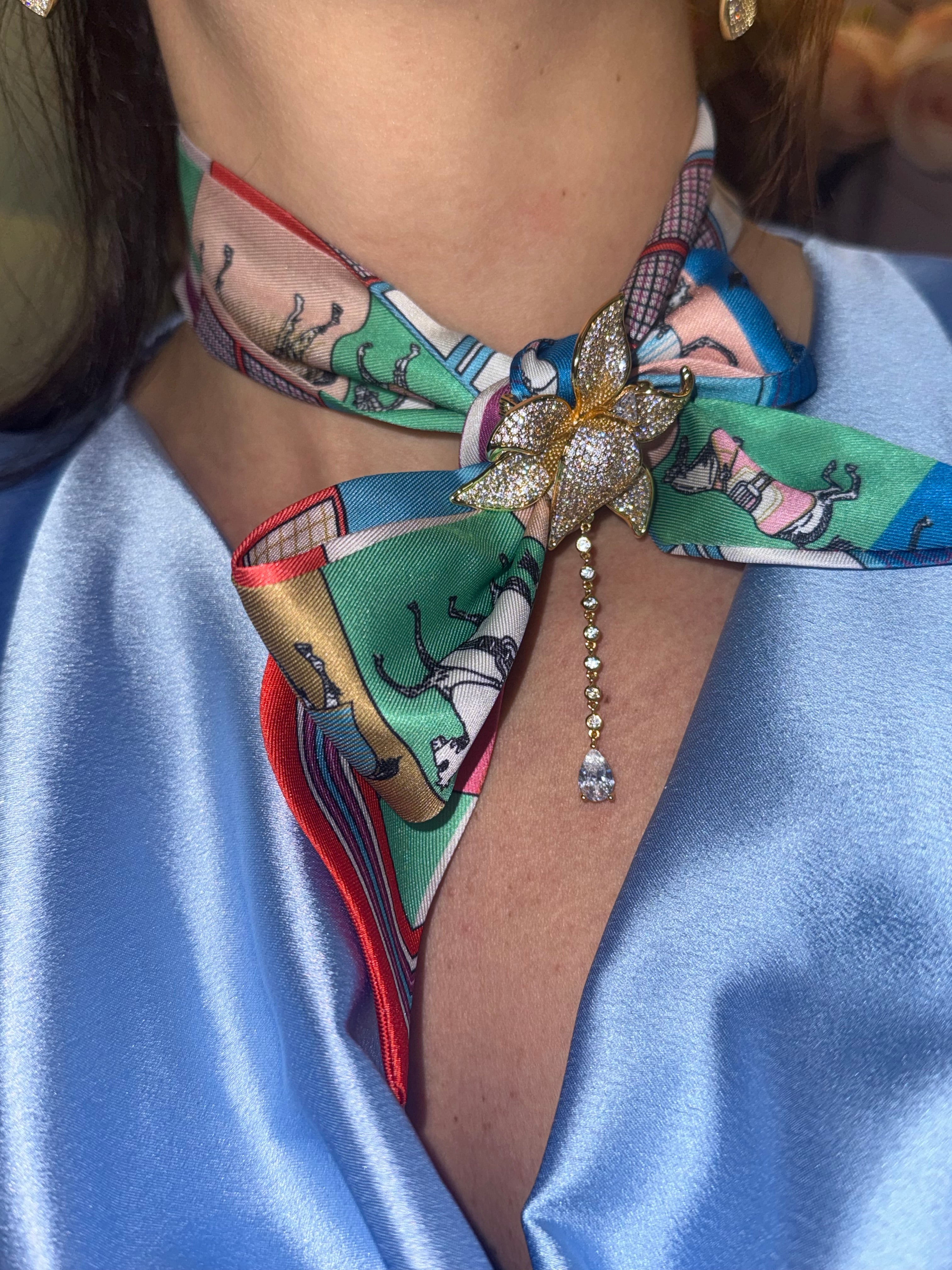 Mini foulard con applicazione